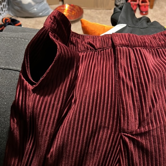 Urban outfitters size 16 softest corduroys ever felt. Has a bell bottom. NWOT. - Picture 5 of 5